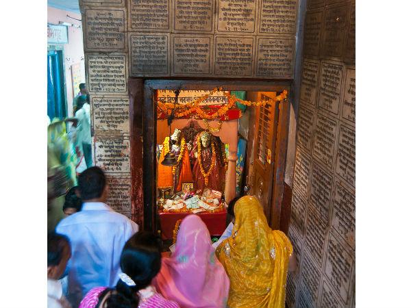 మానసా దేవి దేవాలయం