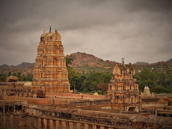 ఫోటోగ్రఫీకి జన్మస్థలమైన శివాలయం..! 