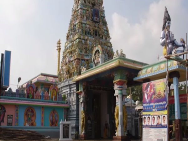 ఉసిరి చెట్టు మూలంలో వెలసిన శివలింగం గురించి మీకు తెలుసా?