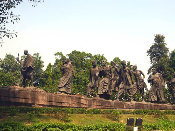 వందేమాతరం వినిపించిన ప్రదేశాలు !