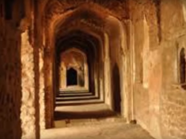 రియల్ గా దెయ్యం కనపడ్డ ప్రదేశాలు..!