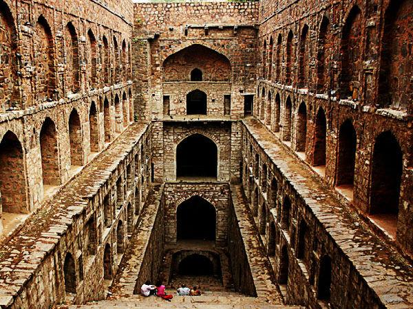 రియల్ గా దెయ్యం కనపడ్డ ప్రదేశాలు..!