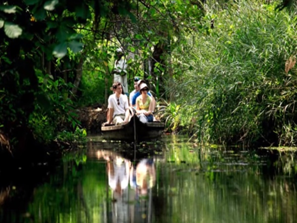 ఇక్కడ అమ్మవారిని తిట్టడమే 