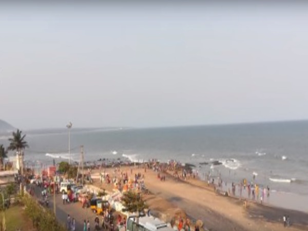 భీమిలీ పావురాళ్ళ కొండలో బయటపడ్డ అవశేషాలు !