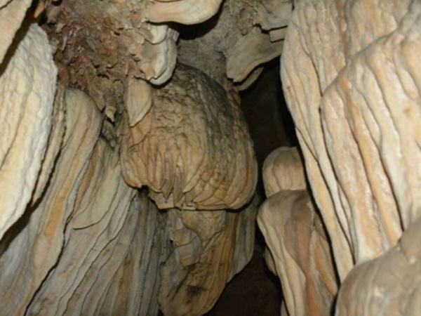 అర్థరాత్రి ఆ గుడిలోంచి వింత శబ్దాలు.. ఇంతకీ ఏంటా రహస్యం..!!