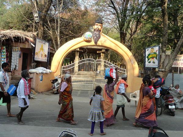 ఆళ్వారు గుడి