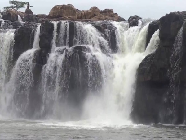 వెలుగులోకి వచ్చిన మరో అద్భుత జలపాతం!