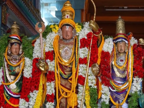 శ్రీరాముడు శయనిస్తూ దర్శనమిచ్చే ఏకైక ఆలయం