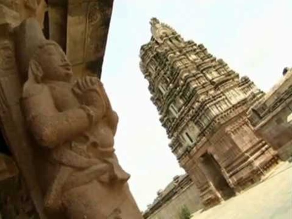 ముస్లింలు భక్తితో పూజించే హిందూ దేవాలయమిది....