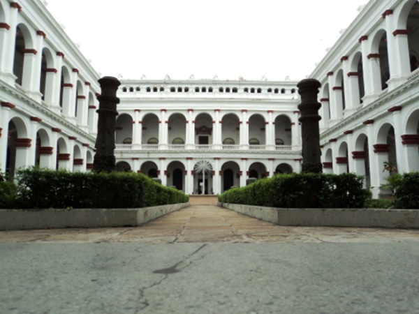 ముస్లింలు భక్తితో పూజించే హిందూ దేవాలయమిది....