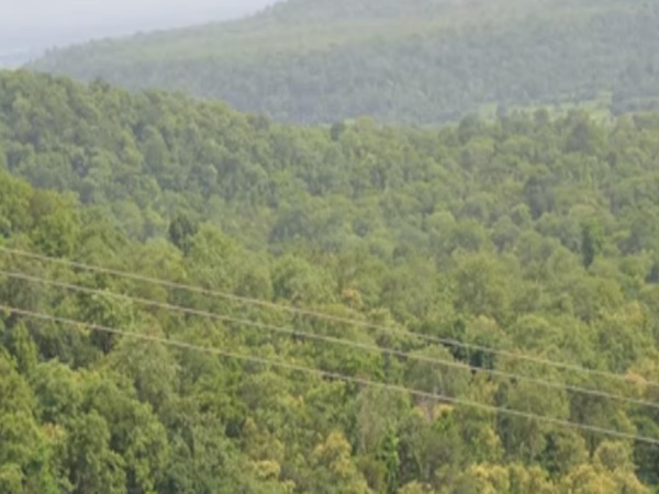 చప్పట్లు కొడితే నీరు వచ్చే వింత ప్రదేశం ఎక్కడవుందో తెలుసా?