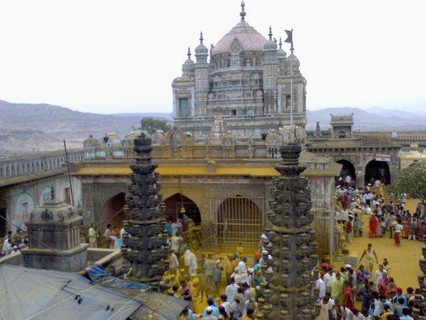 ఖండోబా దేవాలయం