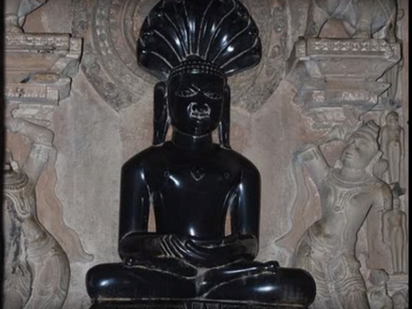 ప్రపంచాన్నే తమవైపు తిప్పుకున్న దేవాలయం !