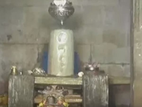 ఆ శివలింగం తెల్లరాతి లింగం దాని వెనుక భాగంలో ఒక జడ.. కలిగిన వింత ఆలయం!