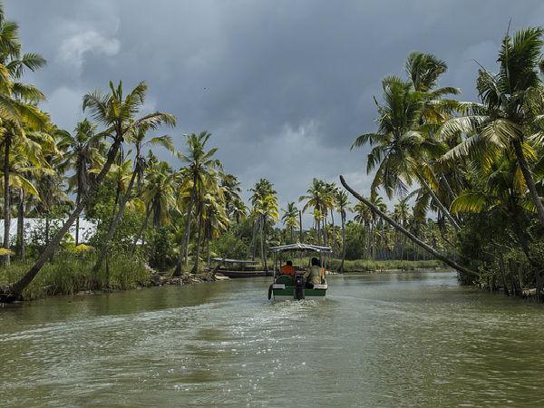 'ఐ లవ్ యూ' చెప్పే ప్రదేశాలు !