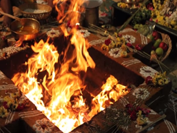 పురుషులను స్త్రీలగా మార్చే కుమారవనం !