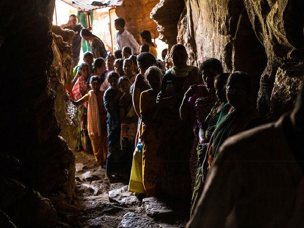 అక్క మహా దేవి గుహలు