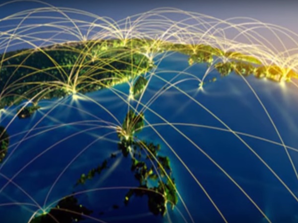 సముద్రతీరానికి కొట్టుకొచ్చిన జలకన్య !