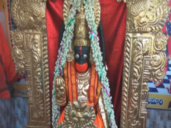 ముట్టుకుంటే మెత్తగా ఉండే విగ్రహం