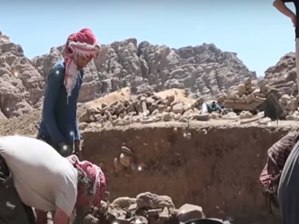 ప్రభుత్వం కంటికి చిక్కిన ఆ కోట రహస్యం ఇంతకూ ఆ కోటలో ఏముందో తెలుసా ?