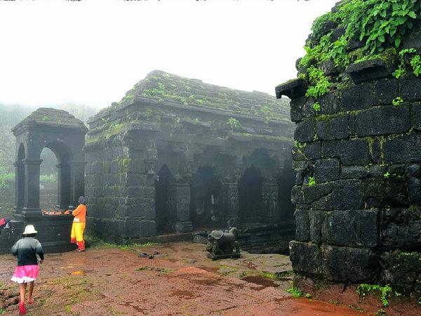 'కృష్ణమ్మ' ఒడిలో పవిత్ర క్షేత్రాలు !