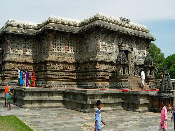 శిధిలాల మీదుగా ప్రయాణం !!