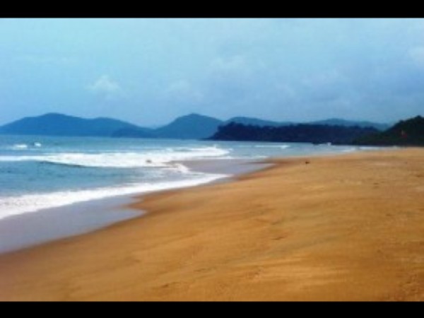 గాల్గిబాగా బీచ్