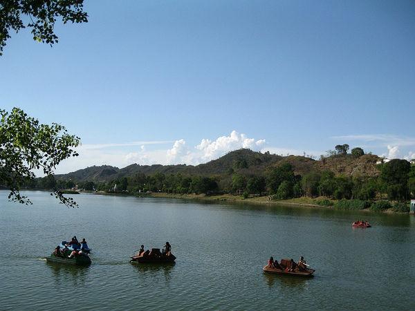 ఇండియాలోని 15 అందమైన సరస్సులు !!