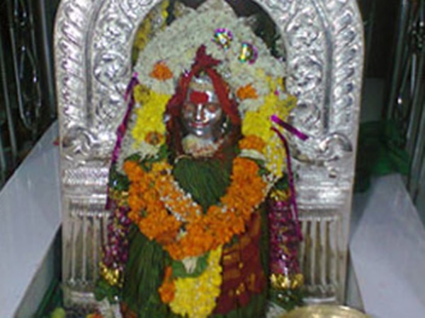 ధనవంతులు కావాలనుకుంటున్నారా? అయితే ఈ దేవిని దర్శించండి..!