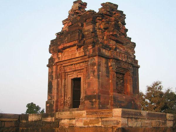 దశావతార ఆలయం ఎక్కడ ఉంది ?