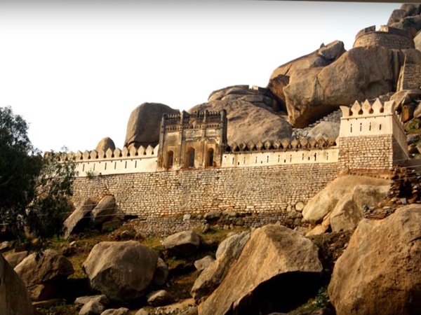 ఆసియాలోనే అతిపెద్ద ఏకశిలా పర్వతం ఎక్కడుందో తెలుసా ? 