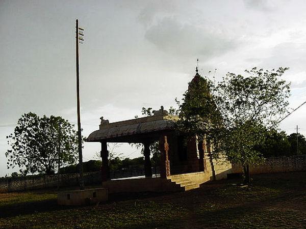 మీరు శ్రీకాళహస్తి వెళ్తున్నారా ?