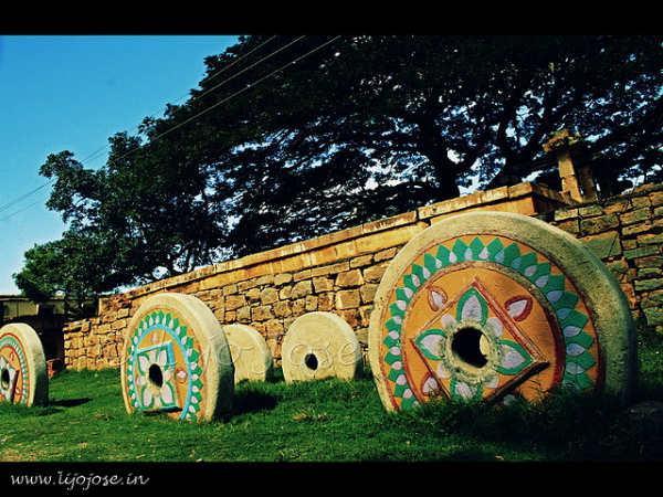 నంది ఆకారంలో ఏర్పడిన కొండ !