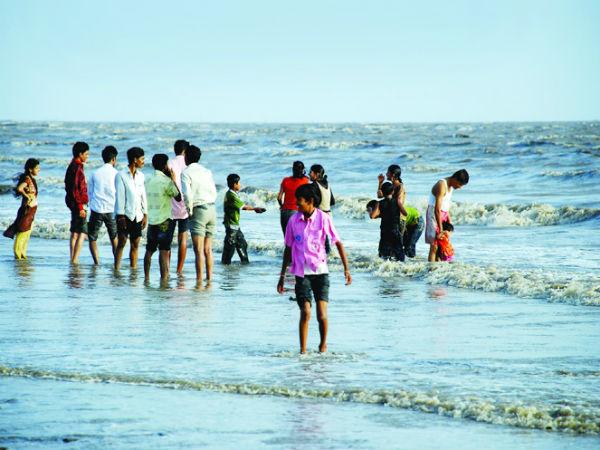 డుమాస్ బీచ్, గుజరాత్