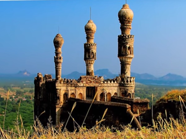 మీకు తెలియని ఎలగందల్ కోట రహస్యాలు?