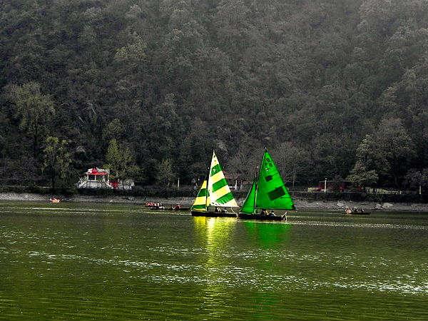 మహిష పీఠంగా పిలవబడే నైనాదేవి ఆలయం