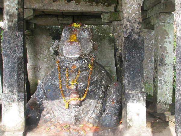 నంది ఆకారంలో ఏర్పడిన కొండ !