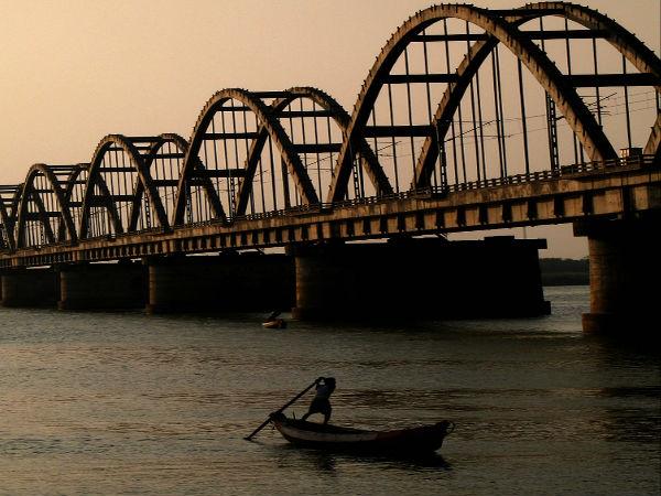 ఇండియాలోని మొదటి పది రైల్వే వంతెనలు !!