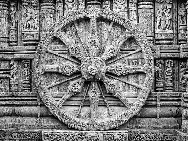 12. రథం ఆకారంలో