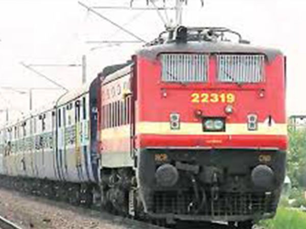 19 రైలు మార్గం ద్వారా కూడా