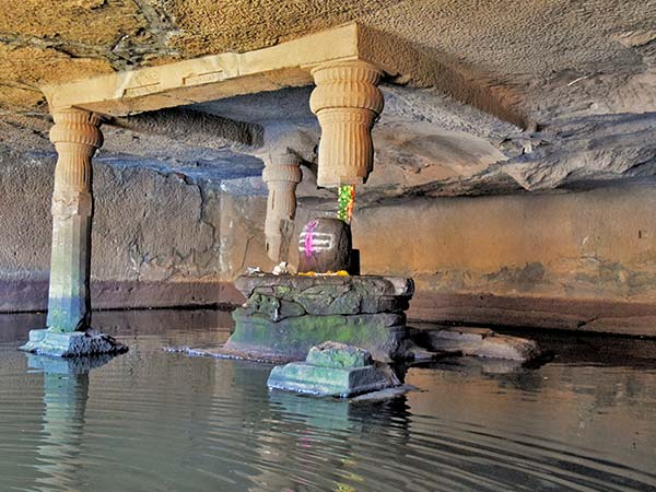 3. నాలుగు యుగాలకు నాలుగు స్థంభాలు...