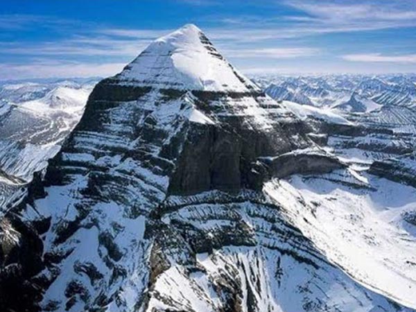 3. 22 వేల అడుగుల ఎత్తులో