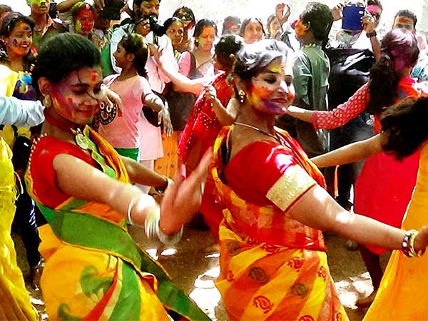 5. శాంతినికేతన్ లో