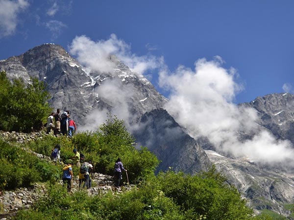 9. ట్రెక్కింగ్ కు మాత్రమే అవకాశం