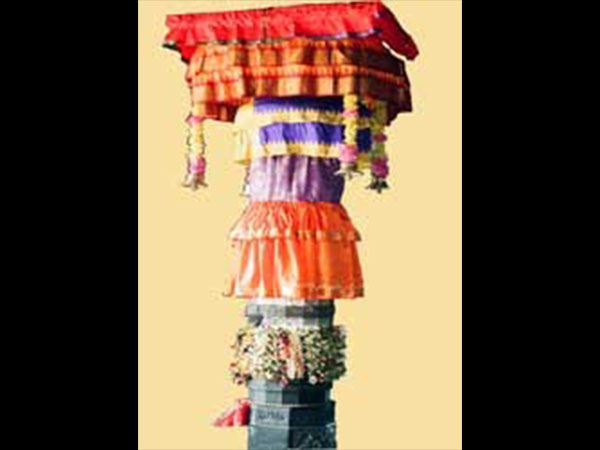 10 కప్ప స్తంభం