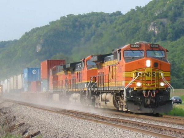 11. రైలు సదుపాయం