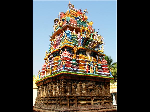 11. అనేక దర్శనీయ స్థలాలు