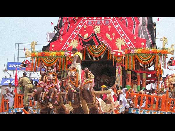 11. ప్రతి ఏడాది కొత్త రథం