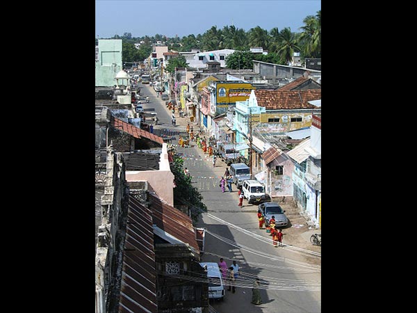 16. రోడ్డు మార్గం ద్వారా