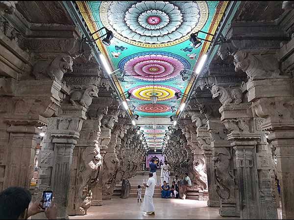 18. వెయ్యి స్థంభాల గుడి